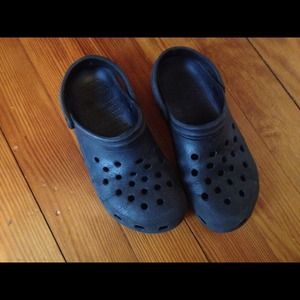 Black Crocs