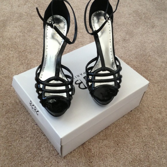 BCBG Patent Platform Sandal - Picture 2 of 4