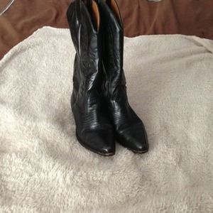 Beautiful black leather cowboy boots