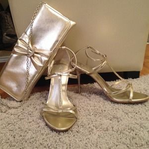 Dressy aldo heels with matching clutch