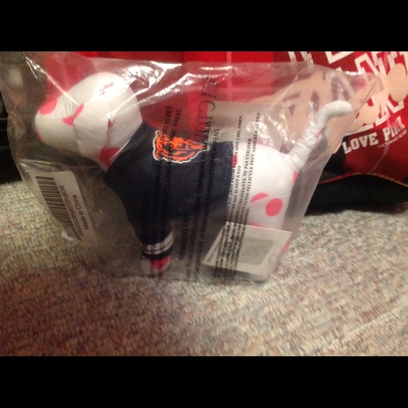 Victoria secret NFL chicago bears dog