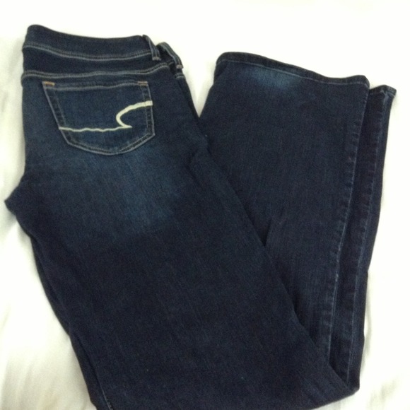 Size 10 ae original boot jeans. Bundled!!!