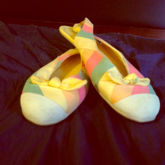 Really cute and colorful flats