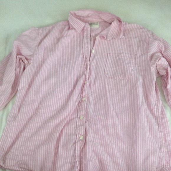 Ae pink button up dress shirt