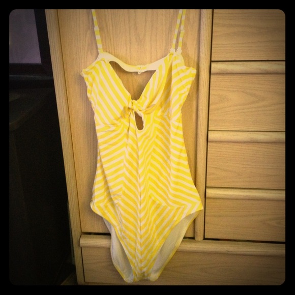 Xxl baithing suit nwt reduced💗💗