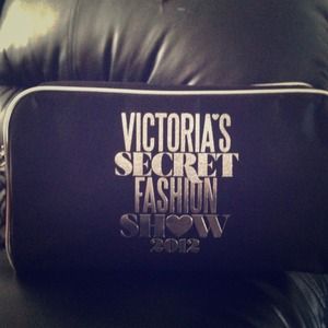 🎀Traded🎀 VS make up bag