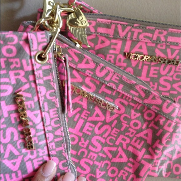 👛S•O•L•D👛-New Victoria Secret 3 Piece Set - Picture 3 of 4