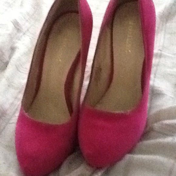 (Reduced)Cute hot pink heels