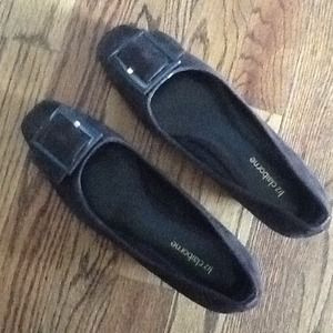 Leather upper/balance manmade.