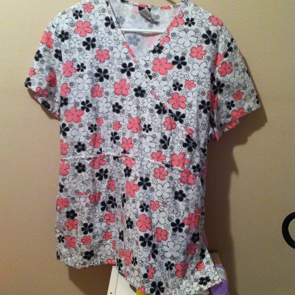 Scrub set