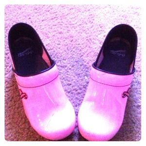 Reserve!!💙Dansko clog bundle!