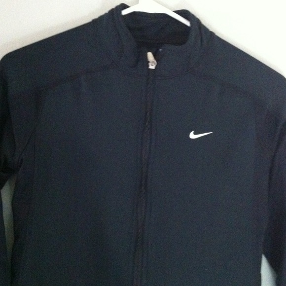 Black zip up Nike jacket