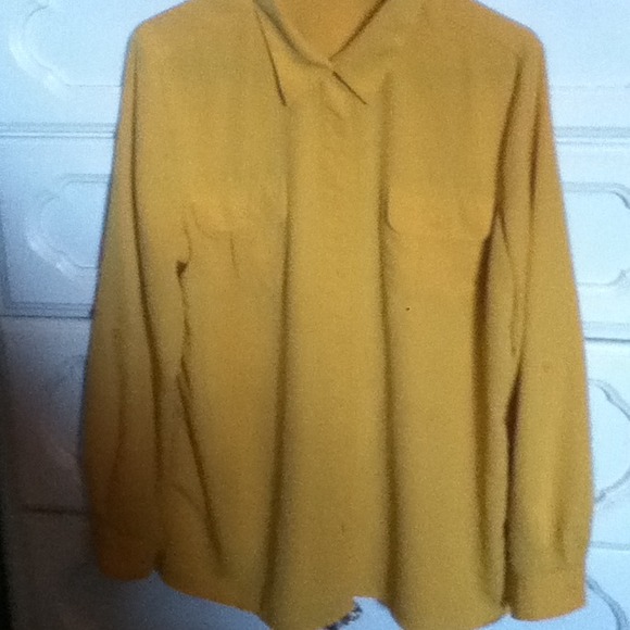 Only been worn couple of times in good hands