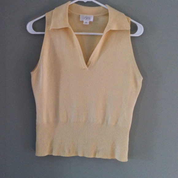 Soft yellow sweater  size medium - Picture 1 of 4
