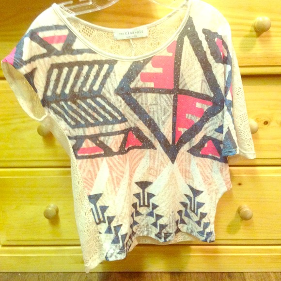 ❌SOLD❌ Retro Top WORN ONCE