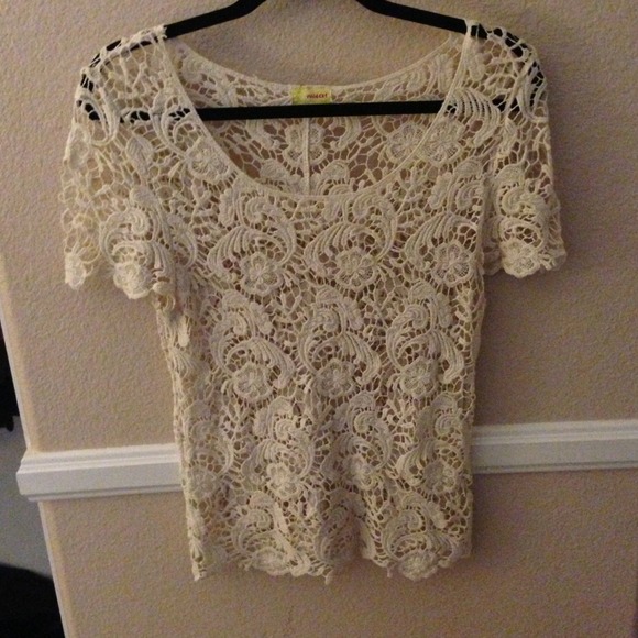 ❌SOLD❌ Crochet Top