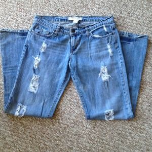 ..... 🚫SOLD🚫Truck brand distressed jeans