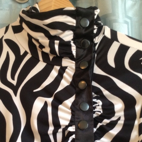 Black and white dress - Picture 2 of 3