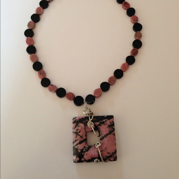 Blush necklace and earrings set