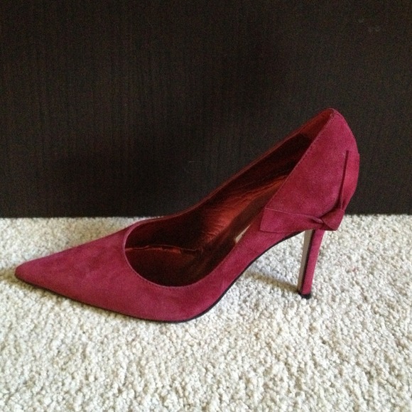 Red suede pumps - Picture 3 of 4