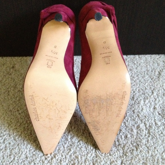 Red suede pumps - Picture 4 of 4