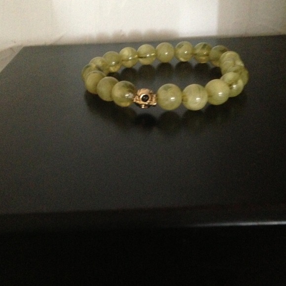 Bracelet - Picture 1 of 2