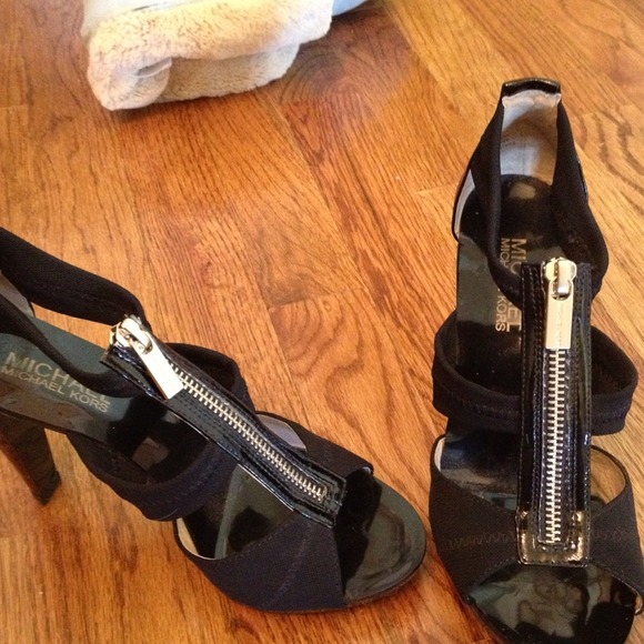 Black MICHAEL Michael Kors heels