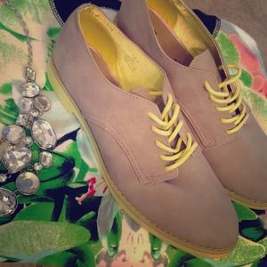 TAUPE with NEON YELLOW TRIM Oxfords from HM