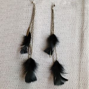 Bebe feather earrings