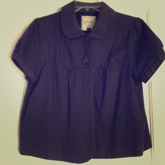 Reduced!! Adorable short sleeve blazer/jacket!