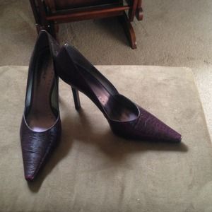 BCBGirls Lizard Pump