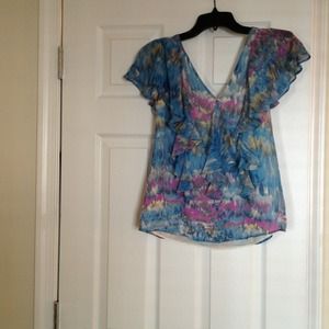 Banana Republic silk v neck ruffle blouse