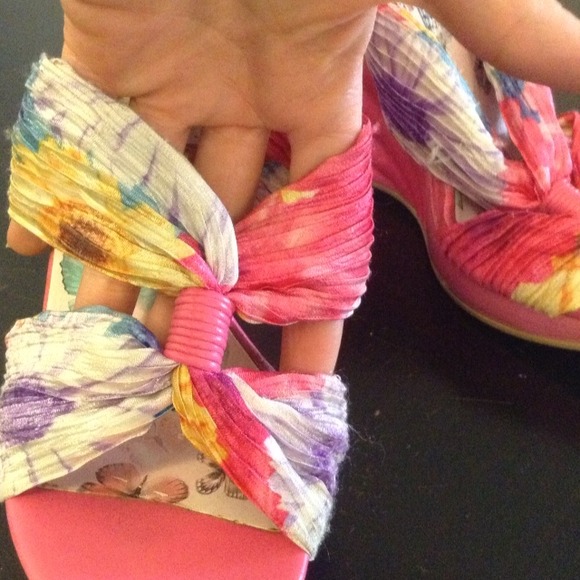 Shoes - Picture 3 of 3