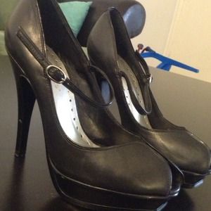 BCBG black shoes