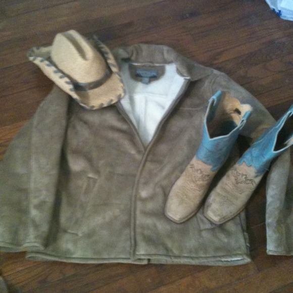 Light Tan Coat - Picture 1 of 3