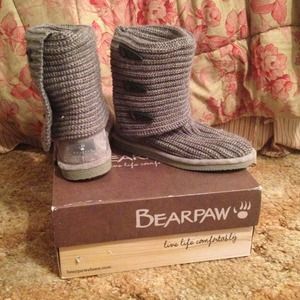 Bearpaw gray boots