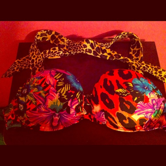 ✖♥RESERVED✖♥VS Jungle halter bathing suit top