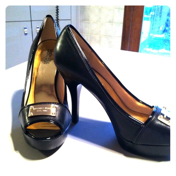 MICHAEL Michael Kors MK Classic Platforms