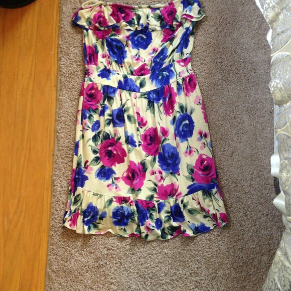 Floral ruffles dress