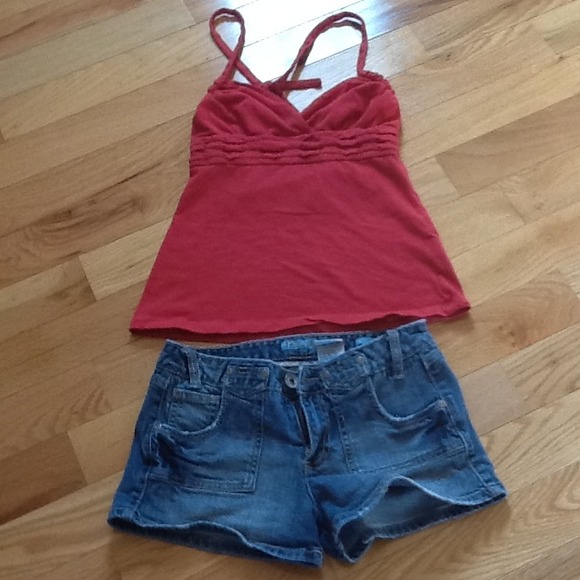❌BUNDLED AND SOLD❌Red cropped tank