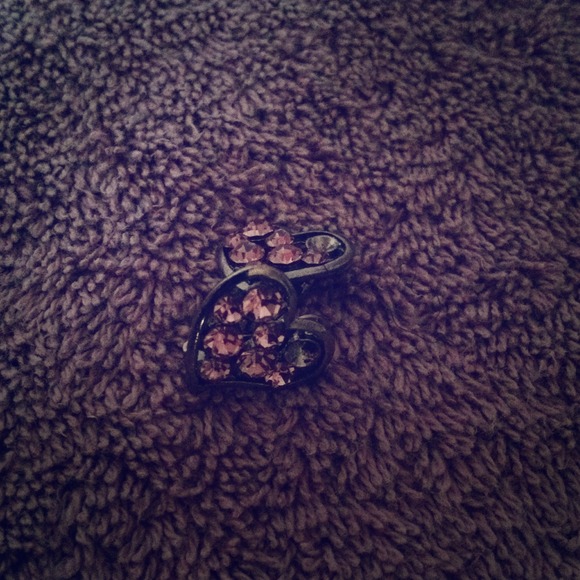 Dark gray and pink clip heart earrings