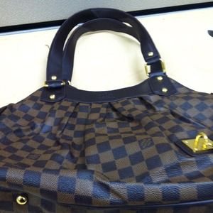 Reserved for Phenomonal_me