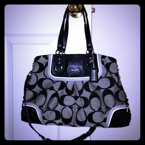 Brand new coach bag only worn once priced to sell.