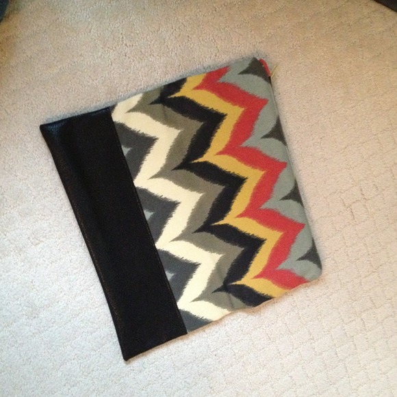 ❌SOLD❌Handmade clutch!❌ - Picture 2 of 4