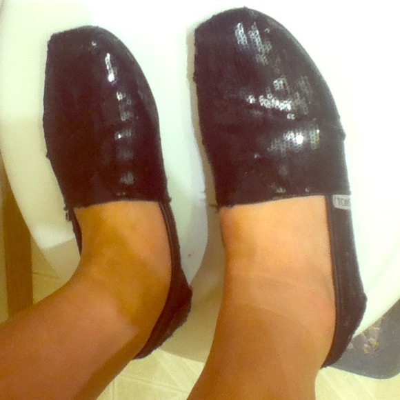Black Sparkley Toms
