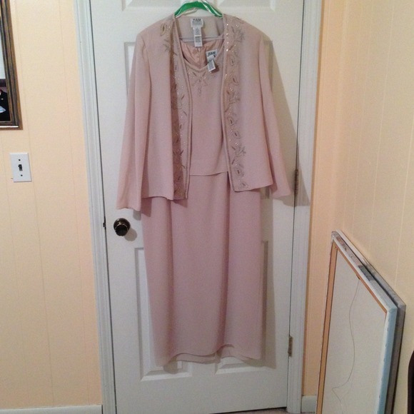 **Sold**R & M Richards dress - Picture 1 of 4