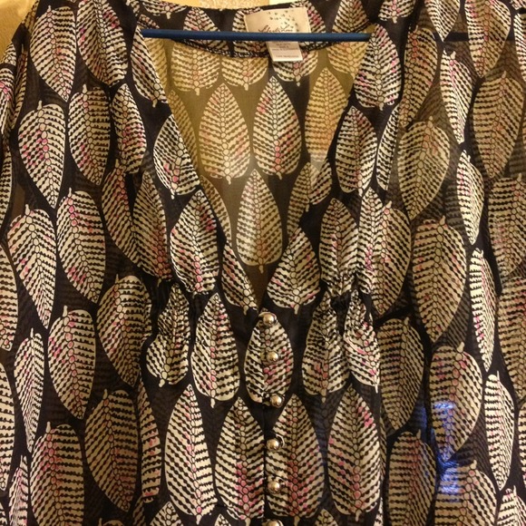 🔻REDUCED🔻Loose sheer blouse - Picture 2 of 3