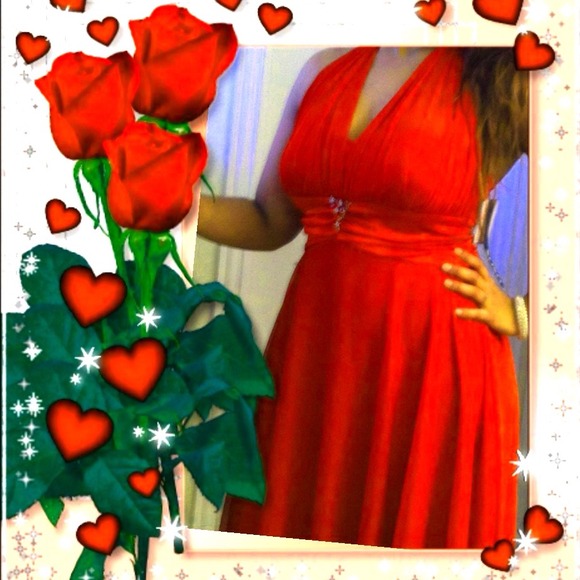 ❤Stunning red party dress- ✨PRICE REDUCED✨ - Picture 1 of 3