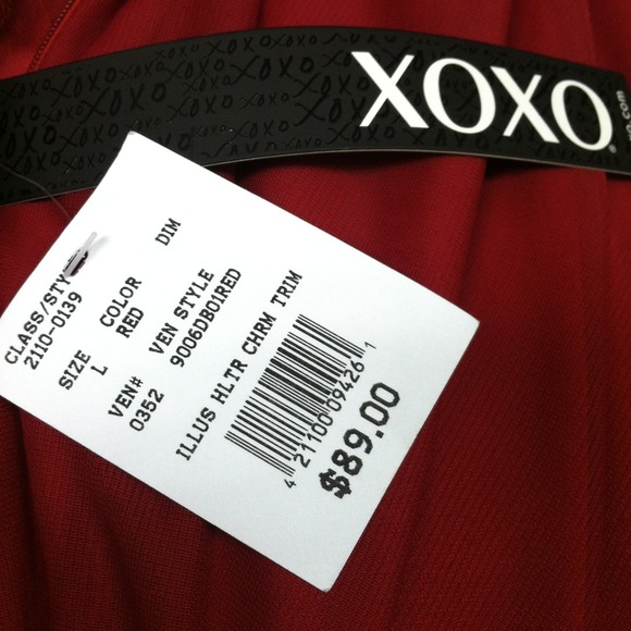 ❤Stunning red party dress- ✨PRICE REDUCED✨ - Picture 3 of 3