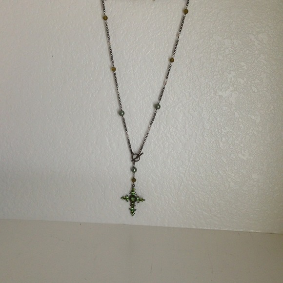 ⛔Sold⛔ Pretty cross necklace no wear or damage. - Picture 2 of 4